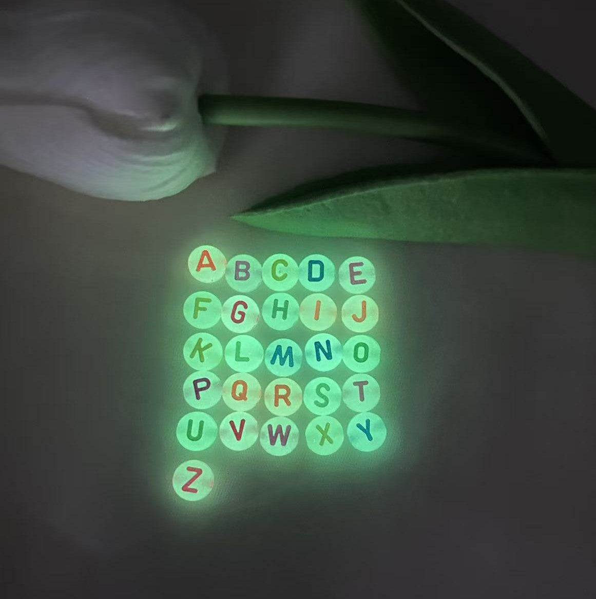 FS6545- 4*7 Aperture 12mm 4*7 Font Mixed Color Luminous Acrylic Letter Beads