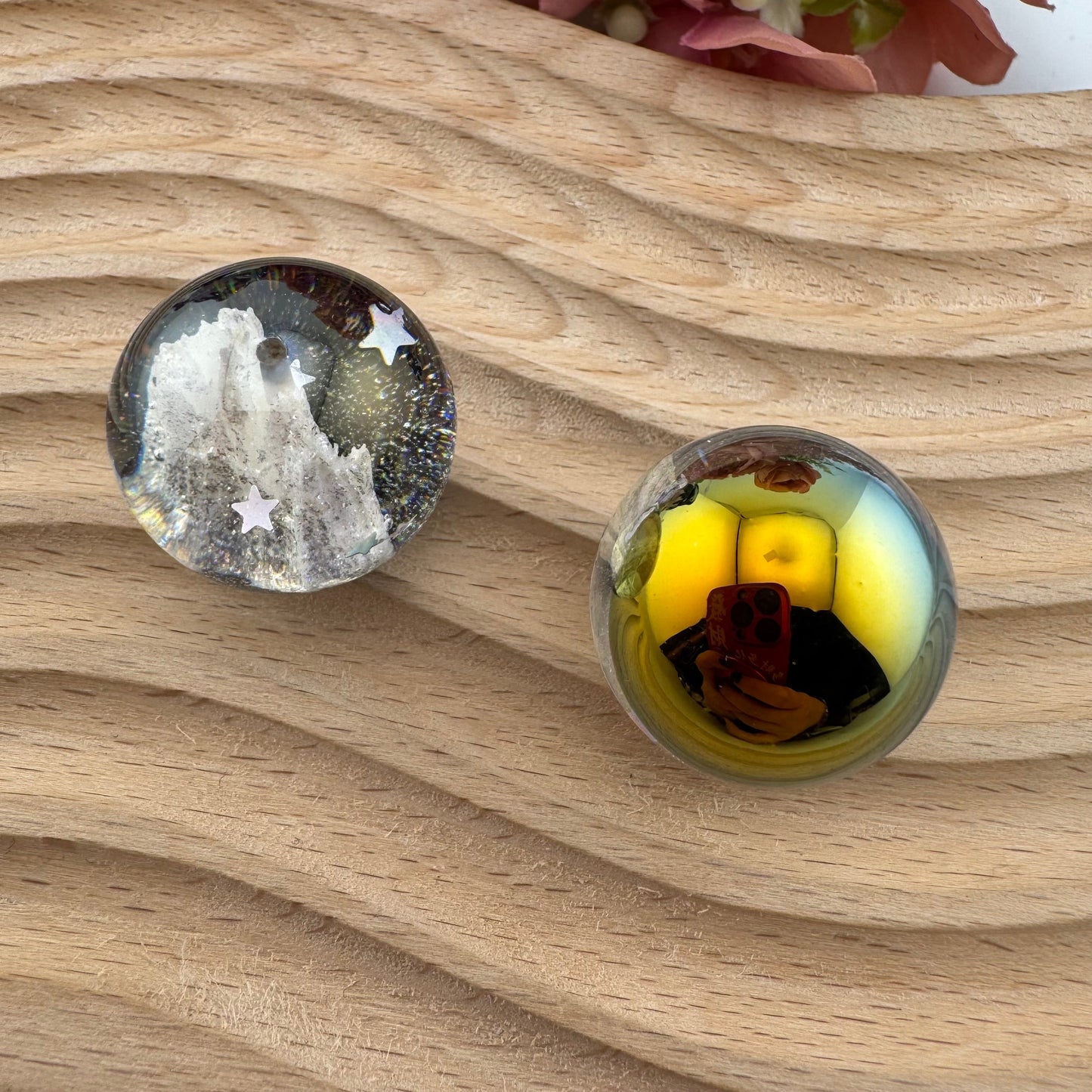 FS3521- Random Mixed Color 25mm Solize UV Resin Beads (Half Hole For Making Charms)