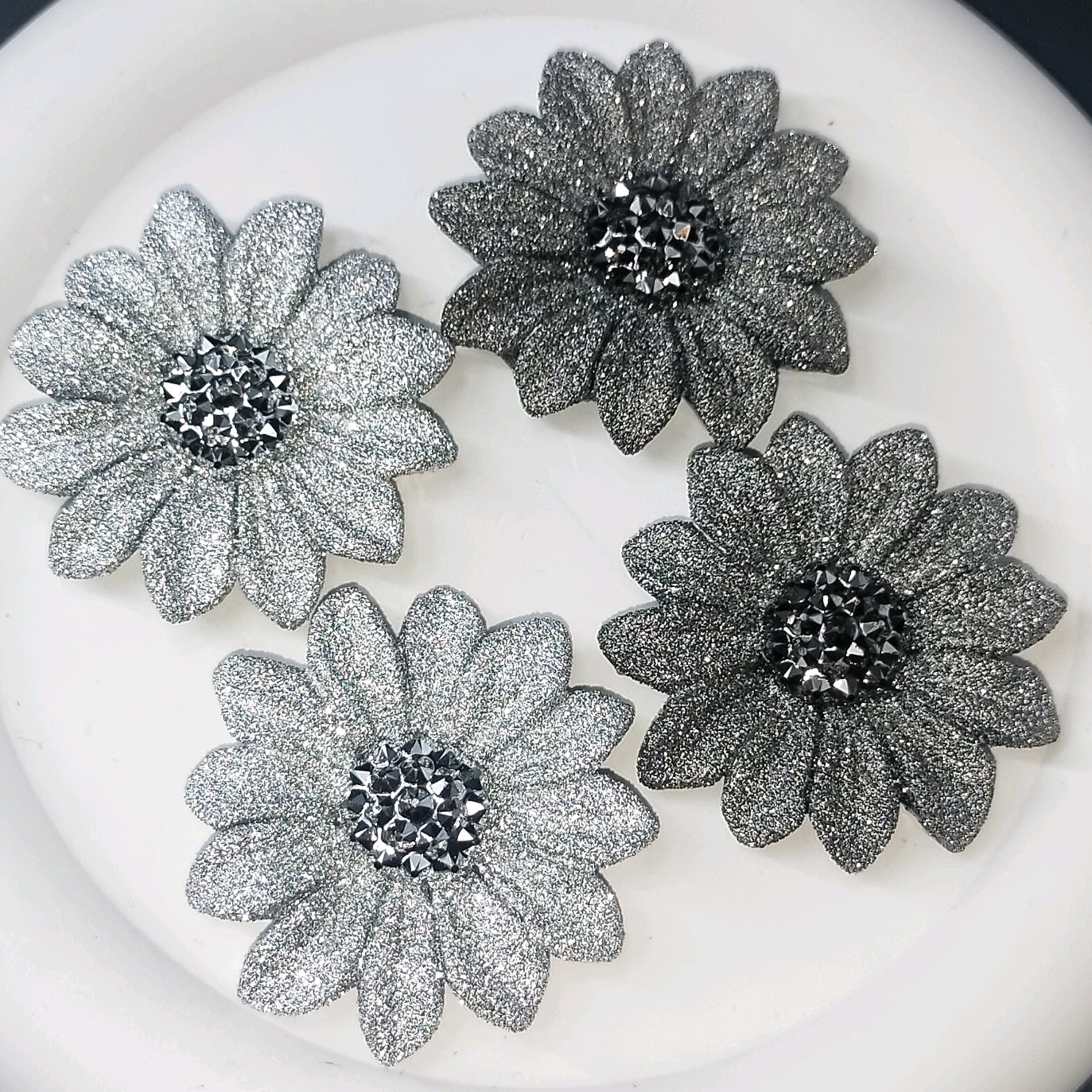 FS0313-45MM Black Silver Chrysanthemum Charms Accessories For Making Fancy Beads