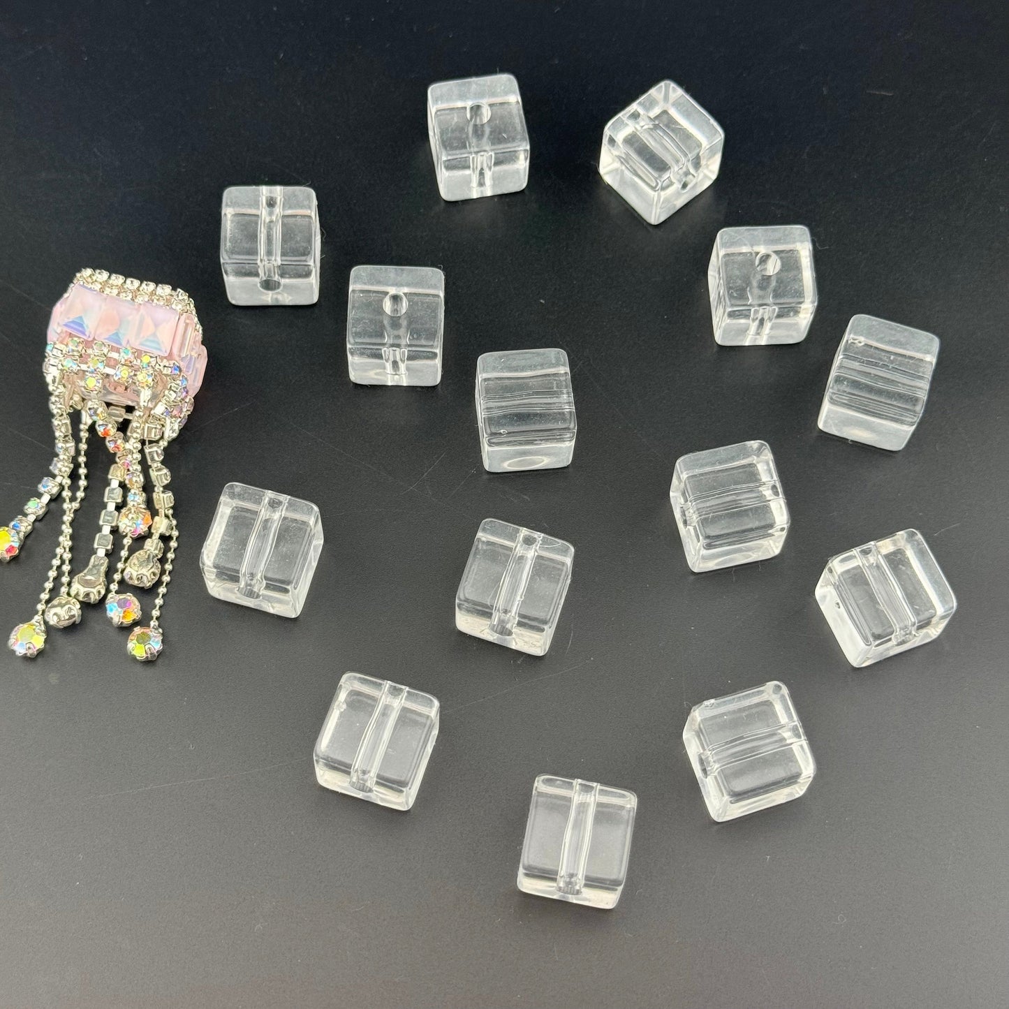 FS0605- 16mm Clear Cube Based Beads Transparent Square Bottom Beads