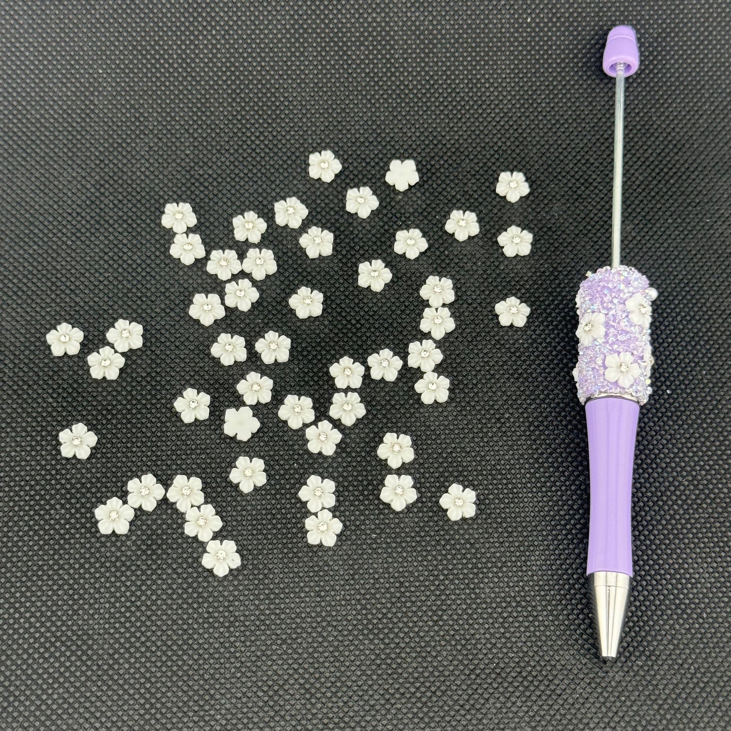 FS1006- 8MM White Flower Nail Charms For Making Fancy Beads Or Fancy Pen