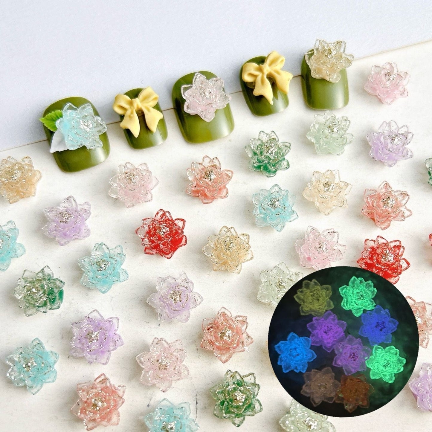 FS1047- 10MM Mixed Color Clear Glitter Lotus Resin Accessories