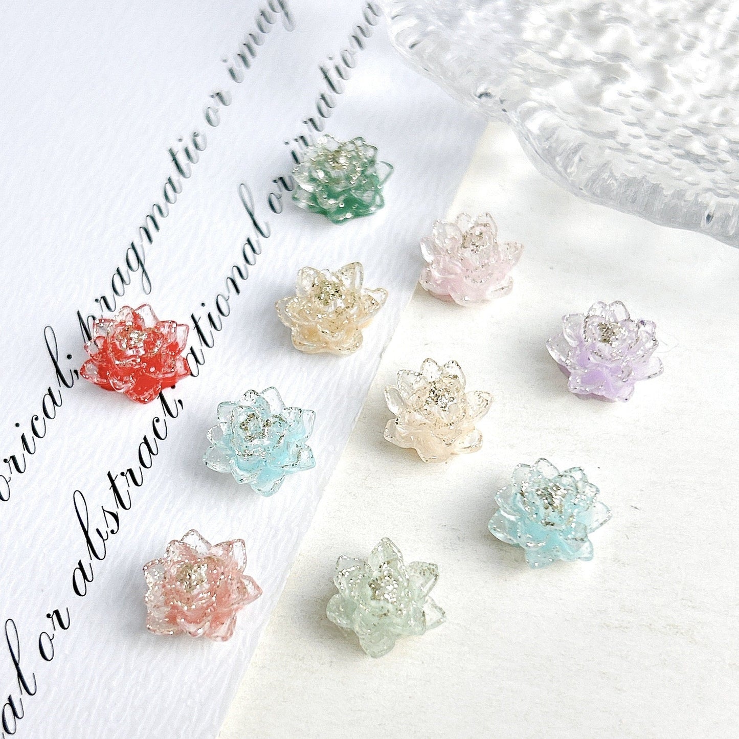 FS1047- 10MM Mixed Color Clear Glitter Lotus Resin Accessories