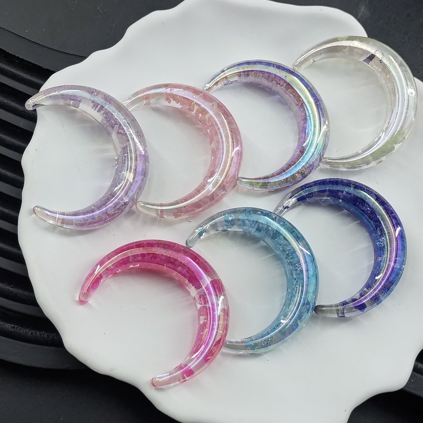 FS1305- Random Mixed Color Glowing Cloud Moon Beads