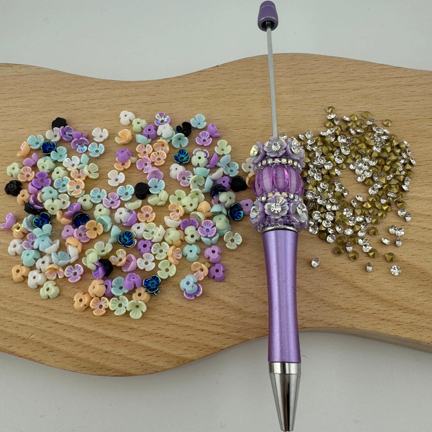 FS1353- 6mm UV Shell Looking Three-petal Flower Resin Nail Charms For Making Fancy Bead Or Fancy Pen