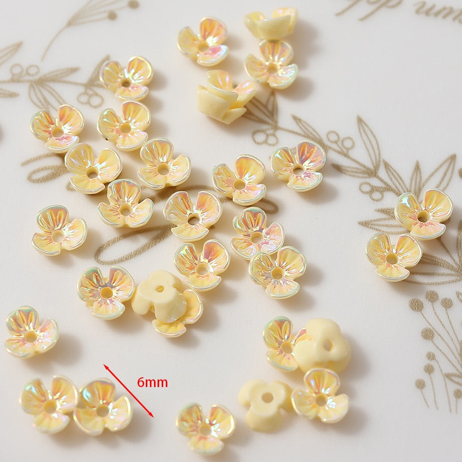 FS1353- 6mm UV Shell Looking Three-petal Flower Resin Nail Charms For Making Fancy Bead Or Fancy Pen