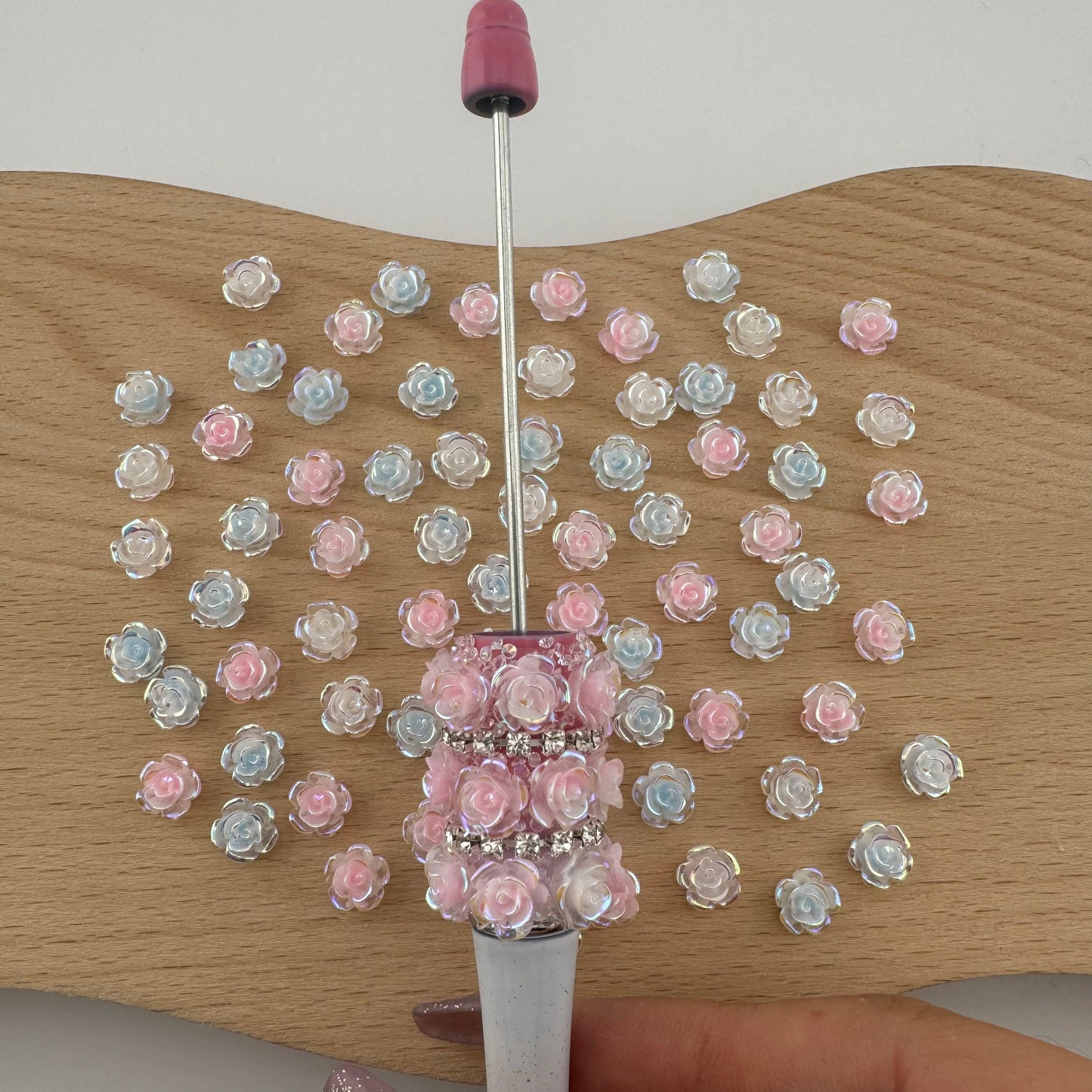 FS0914-8MM UV Glowing Rose Flower Nail Resin Charms For Making Fancy Pen Or Fancy Beads