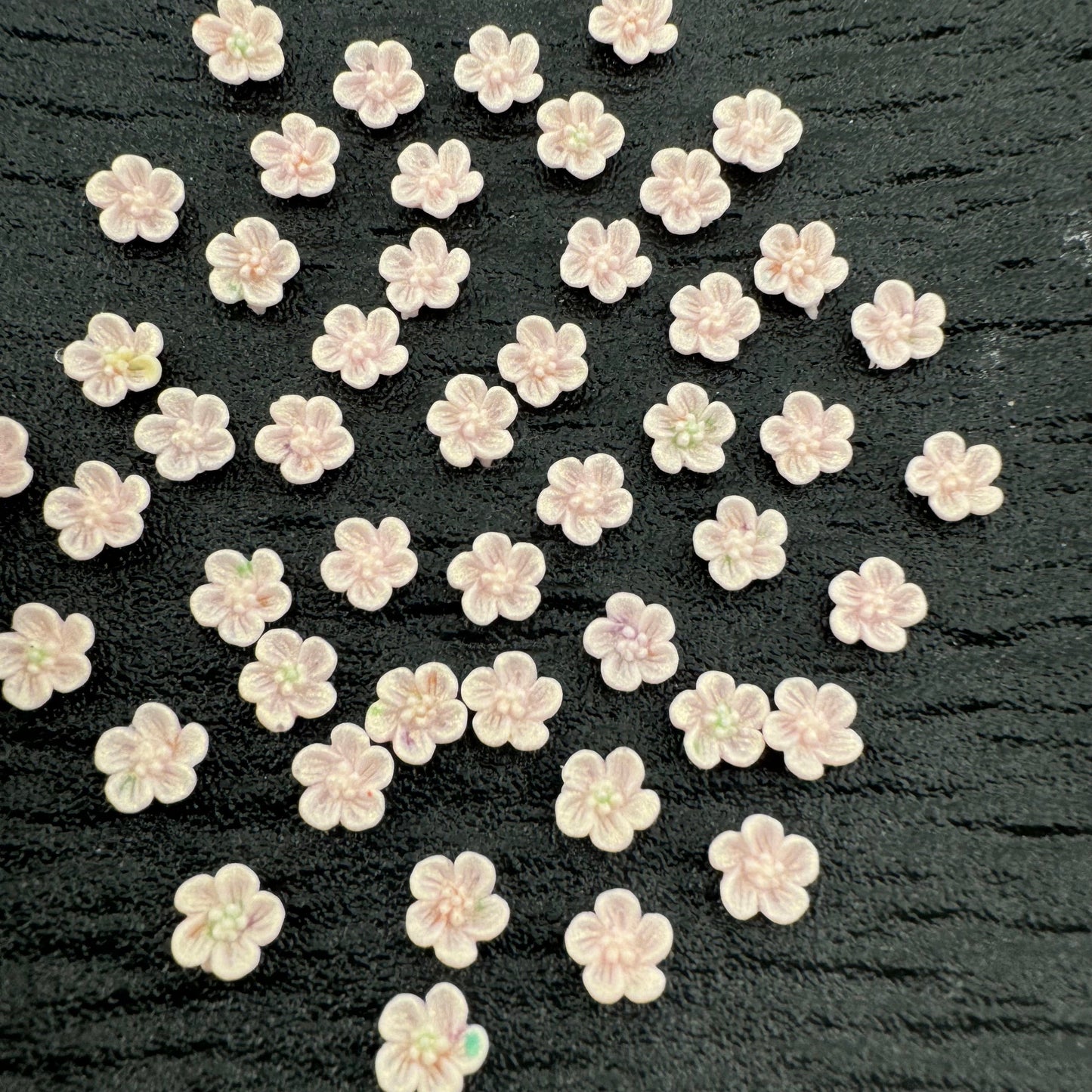 FS1035- 8MM Pink Glowing Glitter Cherry Blossoms Resin Accessories