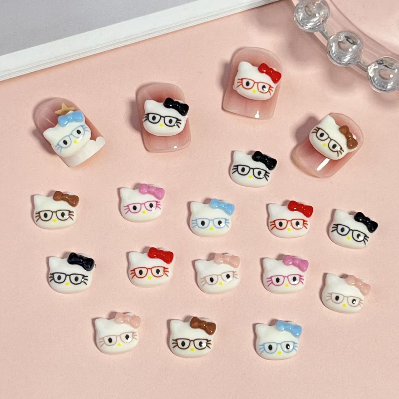 FS4692- Hk Eyeglass Lens Resin Charms
