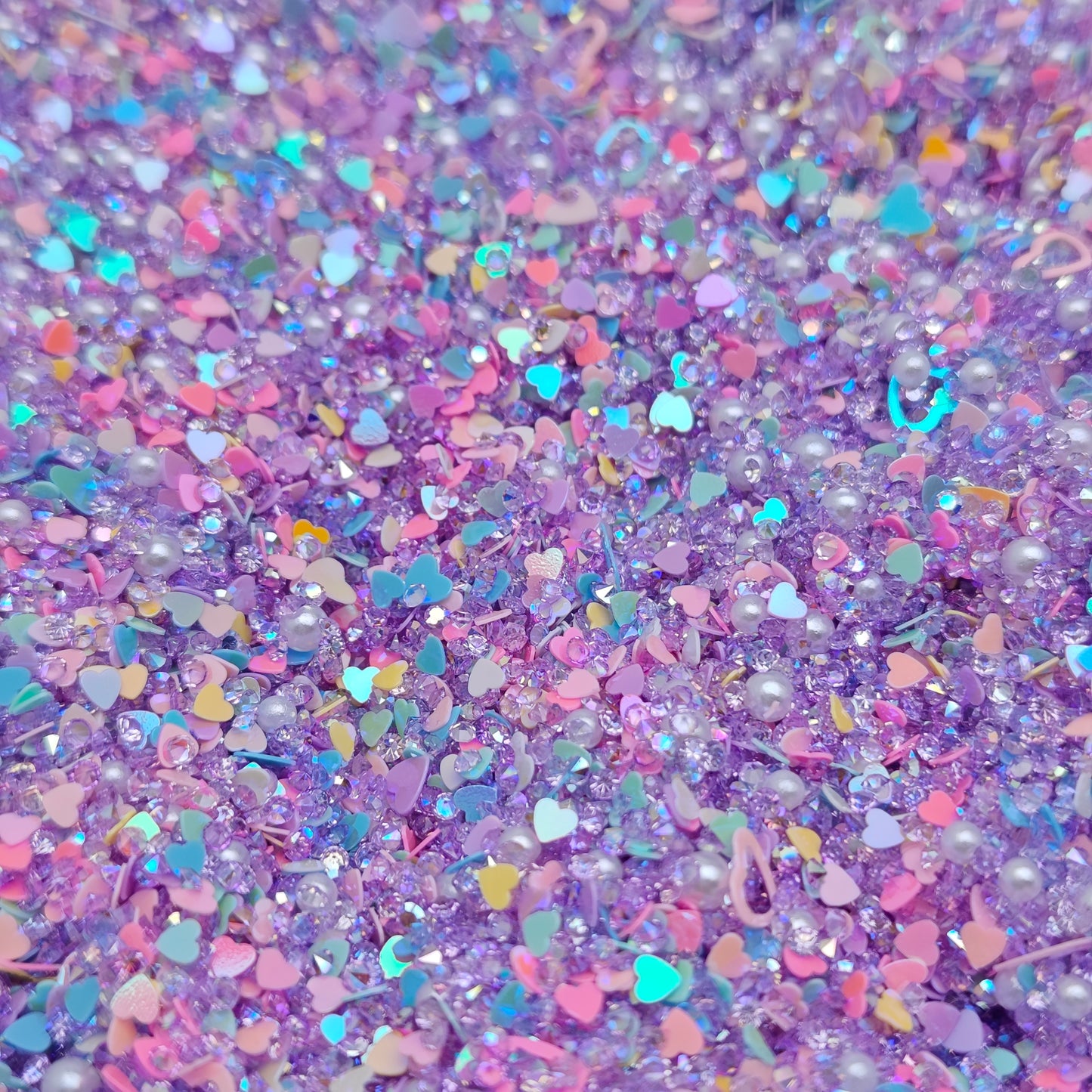 FS5332- 2mm - 4mm Mixed Refills Love - shaped Glitter + Diamonds + Pearls Filler