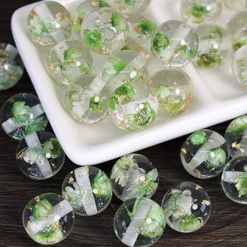 FS0602- 16mm Gold Foil Dried Flower Resin Beads (Not Uv Plated)