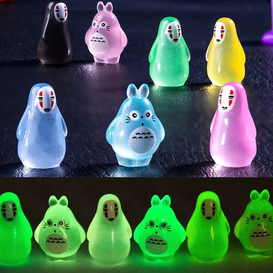 FS4538-Random Mixed Color Glowing Totoro Resin Pen Topper
