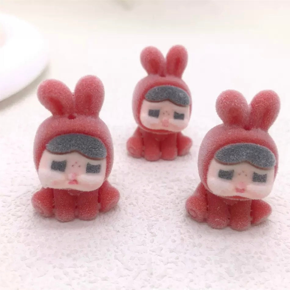 FS2923- 5 Pieces Flocked Cry Baby Rabbit Beads