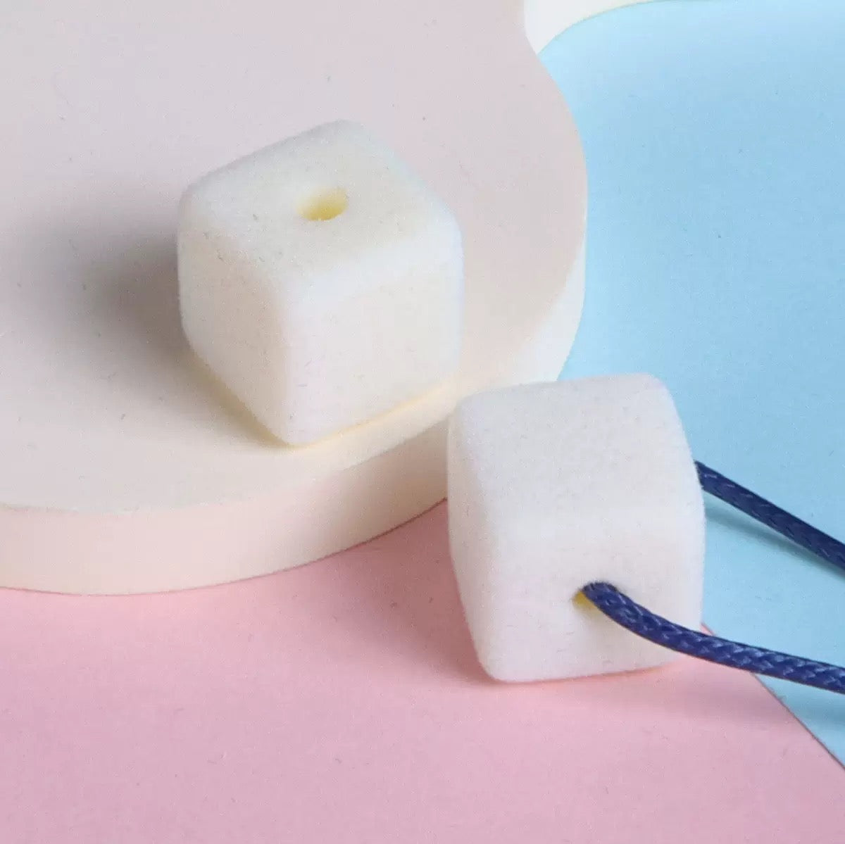 FS2191-About 14MM Size Frocked Acrylic Cube Beads Fit For Beadable Pens