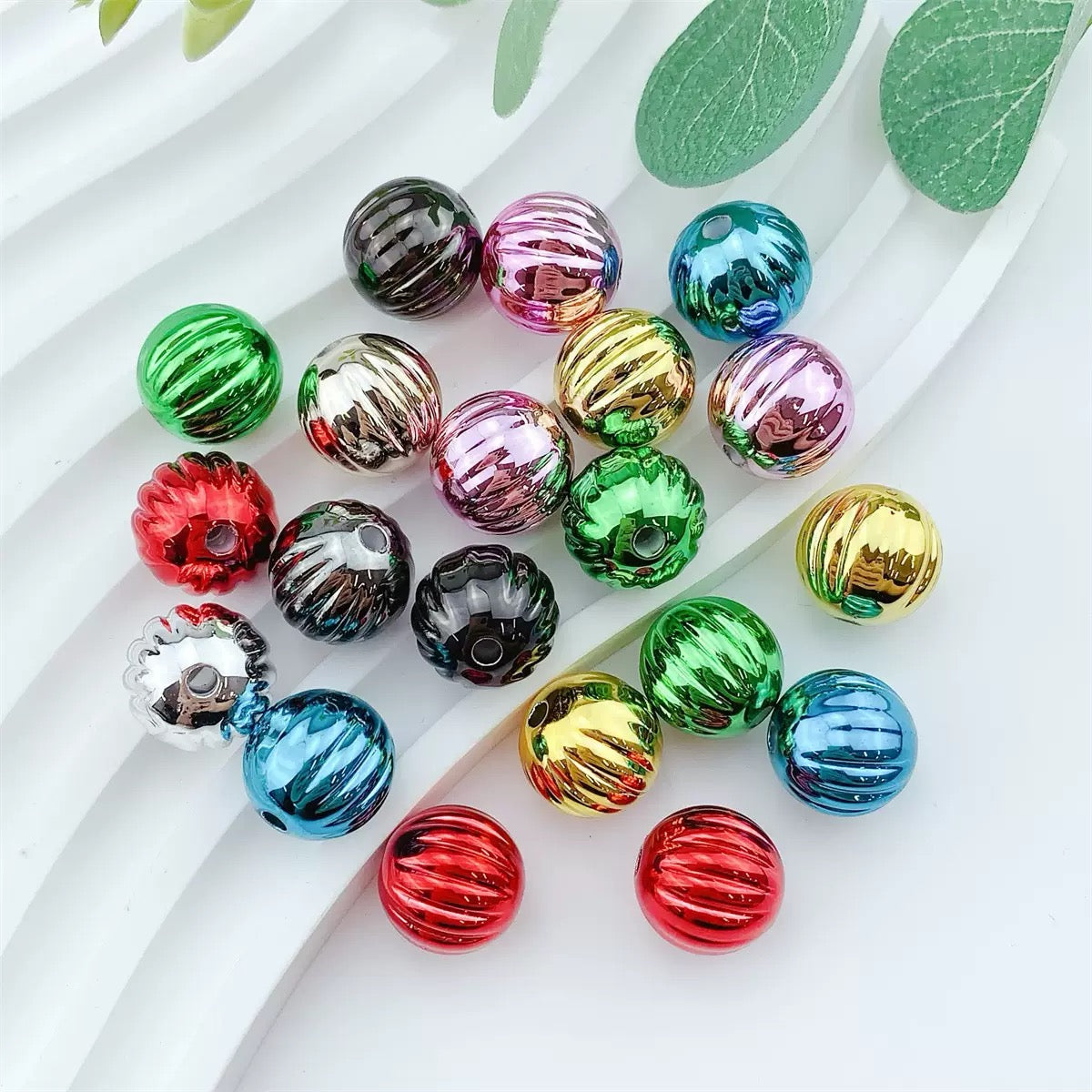 FS4217-16mm Electroplated Metalic Looking Pumpkin Beads