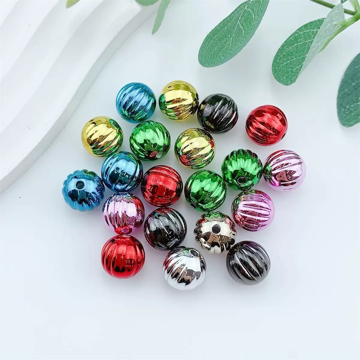 FS4217-16mm Electroplated Metalic Looking Pumpkin Beads