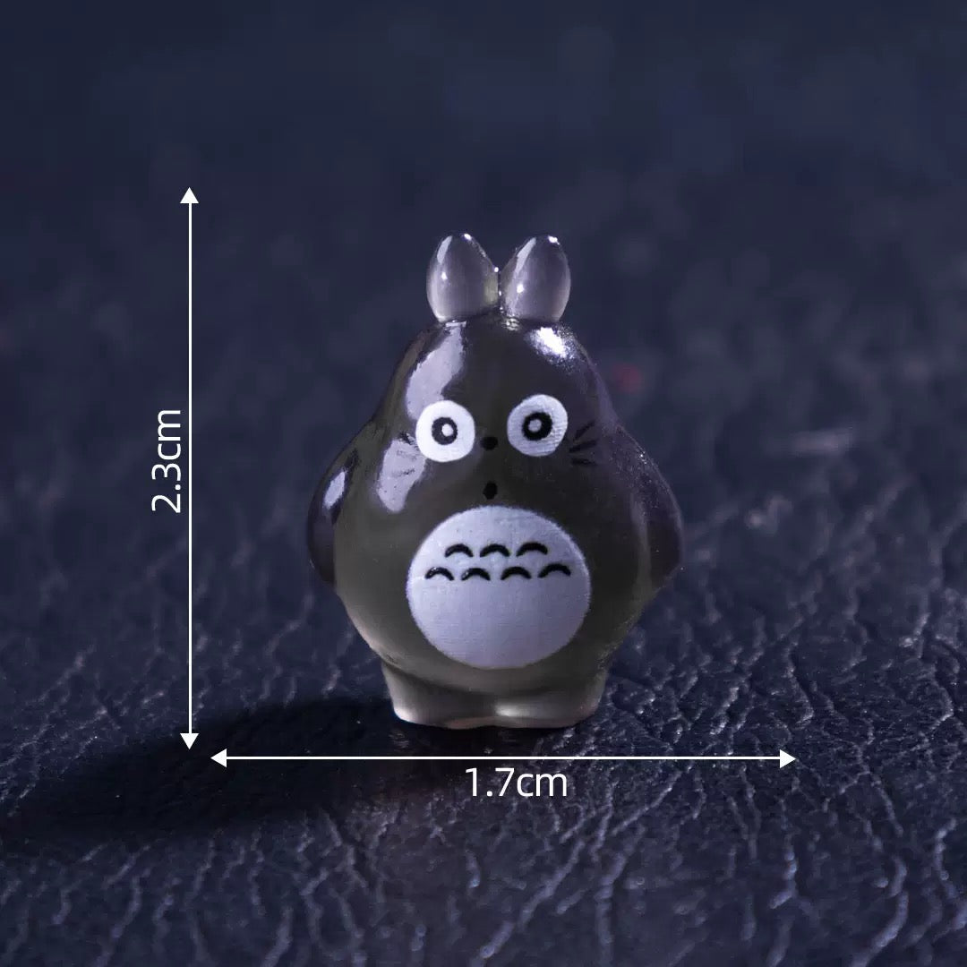 FS4538-Random Mixed Color Glowing Totoro Resin Pen Topper