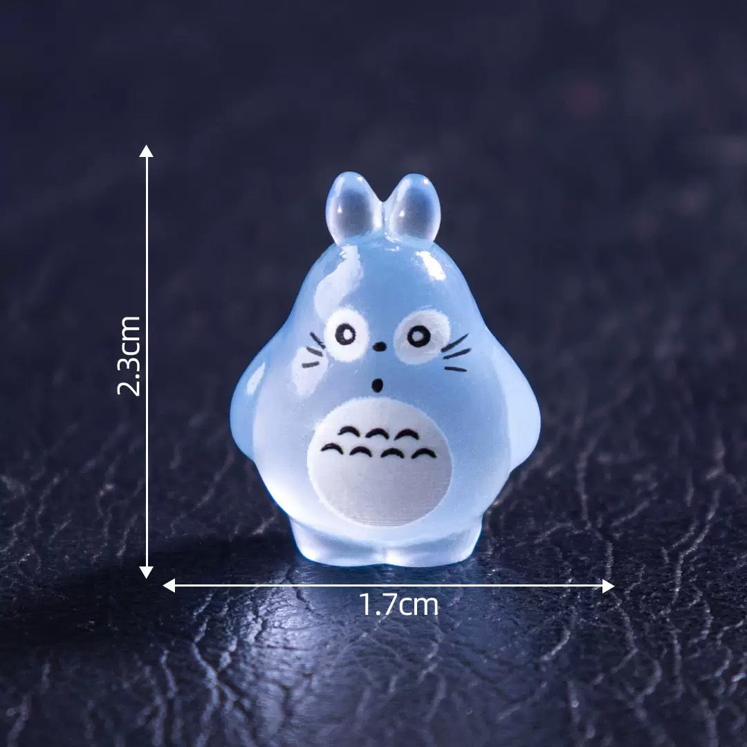 FS4538-Random Mixed Color Glowing Totoro Resin Pen Topper