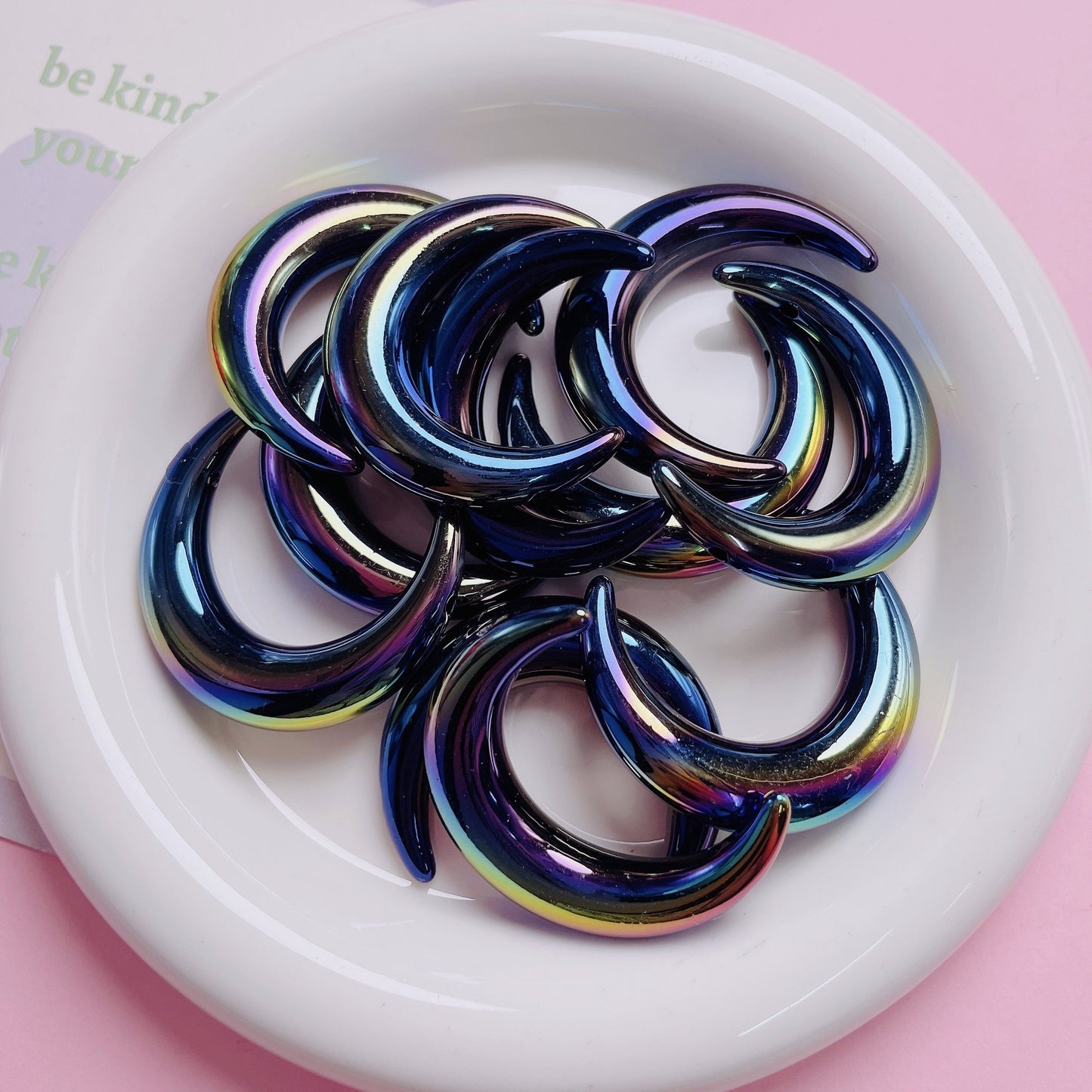 FS0992- 35×47mm Uv Solid Color 2 - Hole Moon Side - Hole Double - Hole