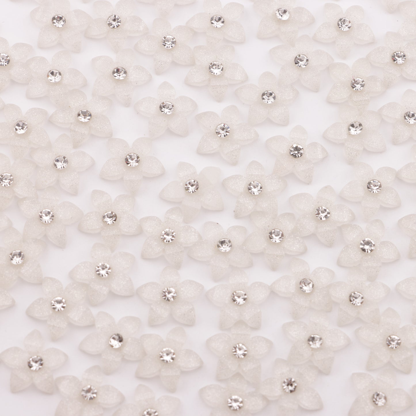 FS5731- 13mm Five-petal Flower Patch With Diamonds