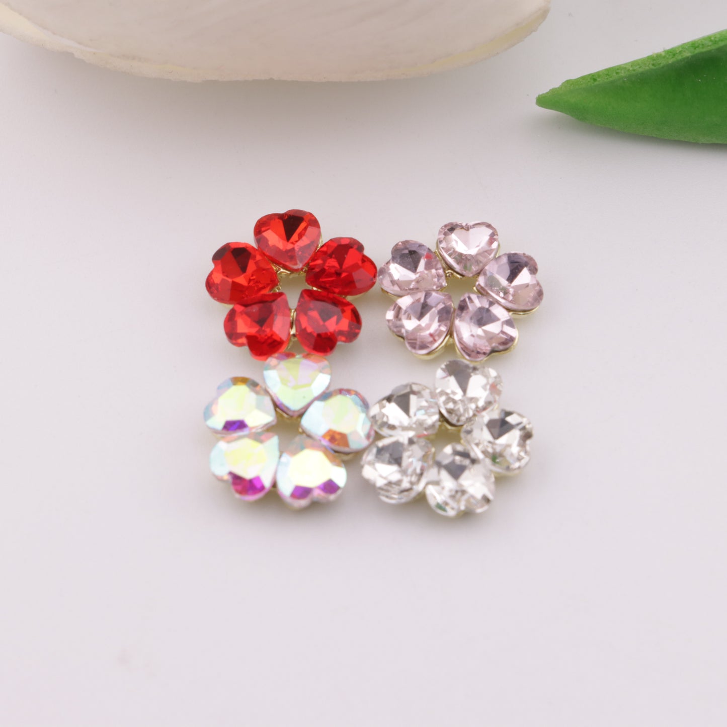 FS3994- 13*13mm Heart Flower Charms Five-Petal Heart-Shaped Flower Nail Stickers