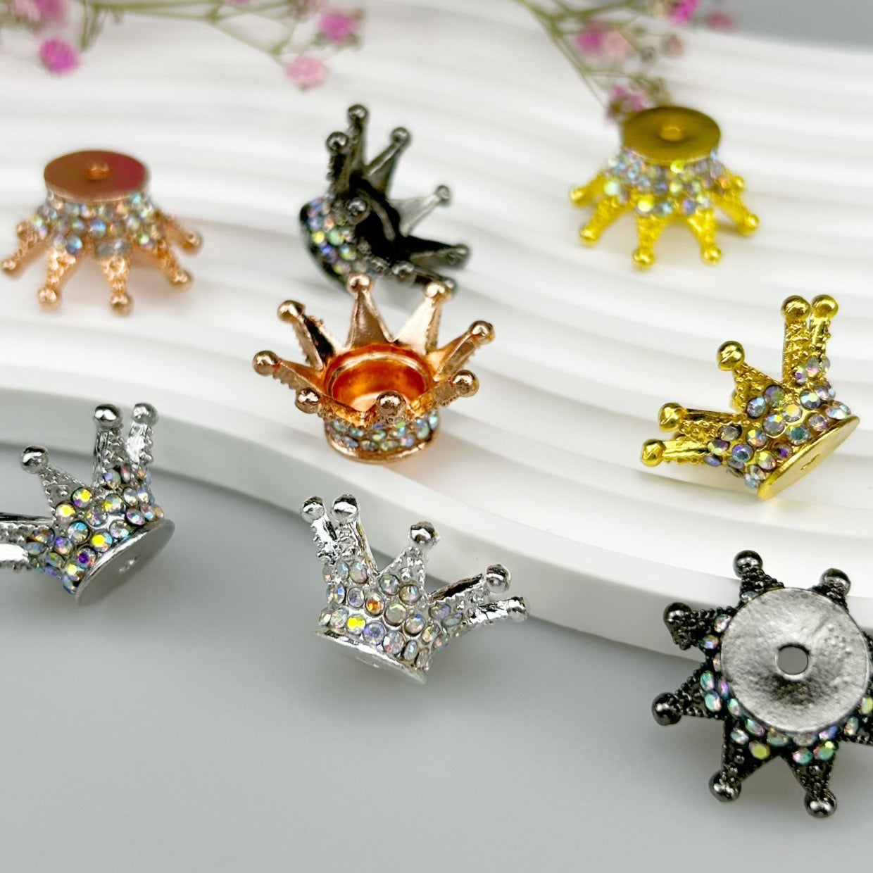 FS0908- 25MM Mixed Color Stereoscopic Diamond Crown Alloy Spacer