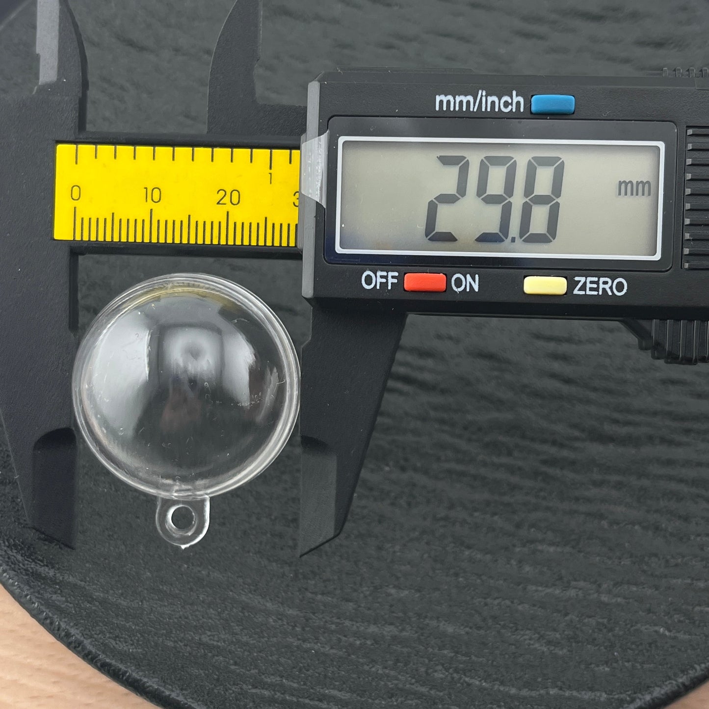 FS2796-30mm Round Dangle Shaker Beads For Making Car Hangers