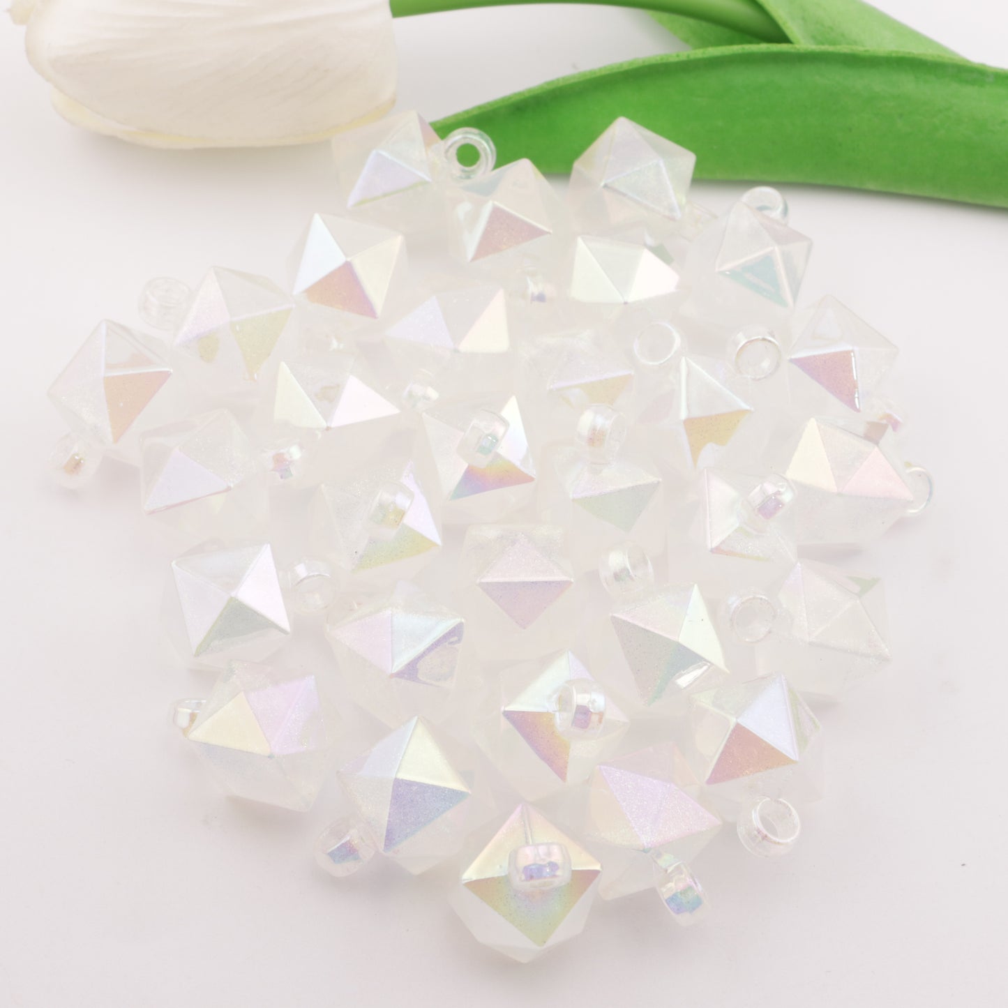 FS4105- 16mm Glowing Rhomb Beads Charms, Rhombus Fine Glittering Night-Light Car Hanging Pendant Beads