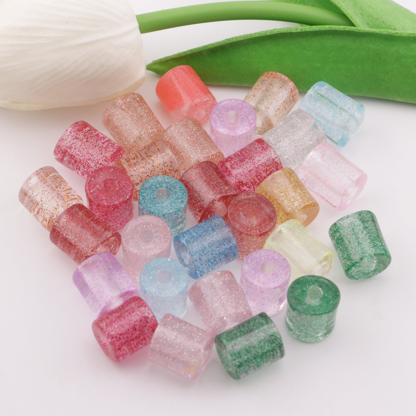 FS5888- 12.5mm High, 11mm Diameter, Cylindrical Resin Beads With Fine Glitter