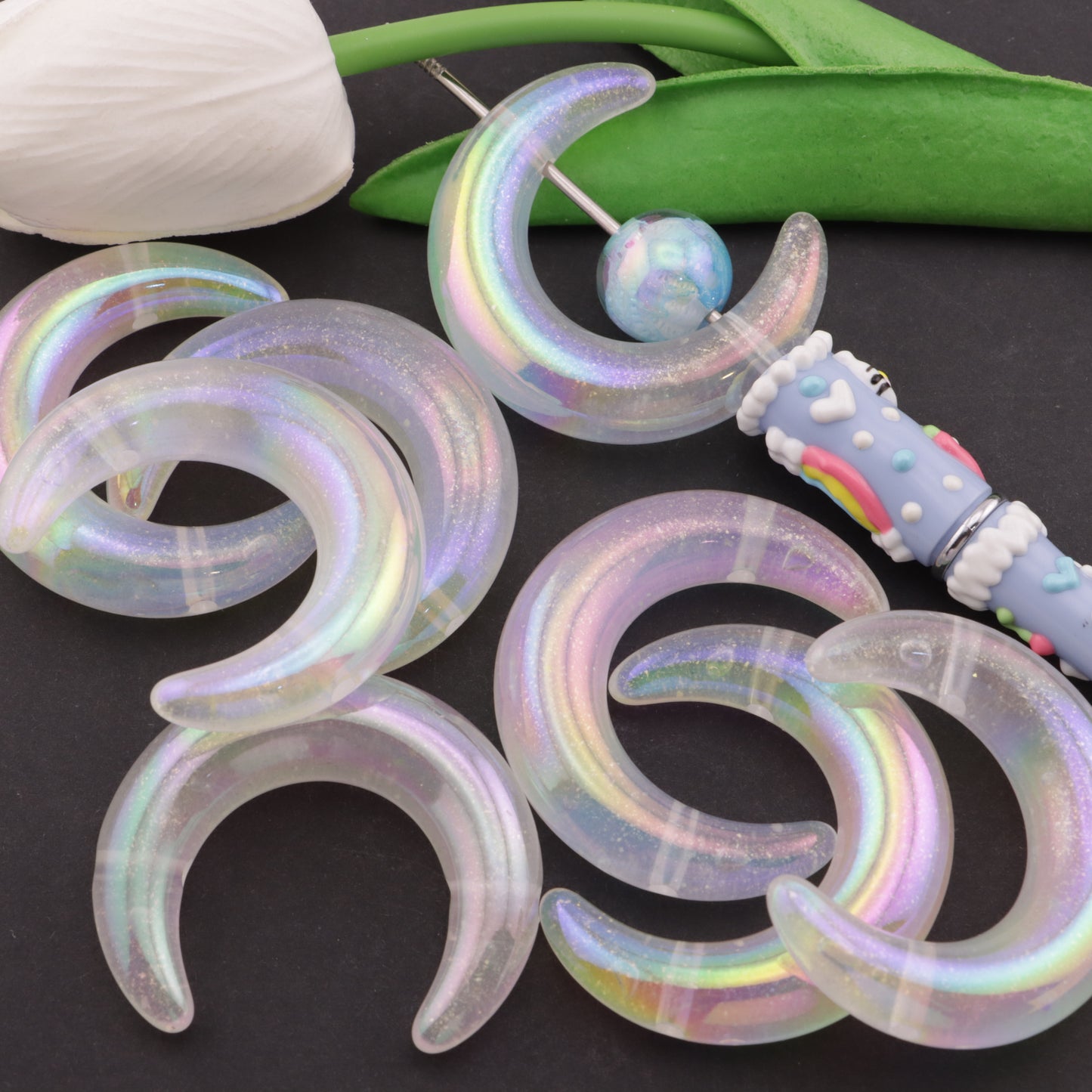 FS3157- 45mm Two - Hole Glowing Moon Beads