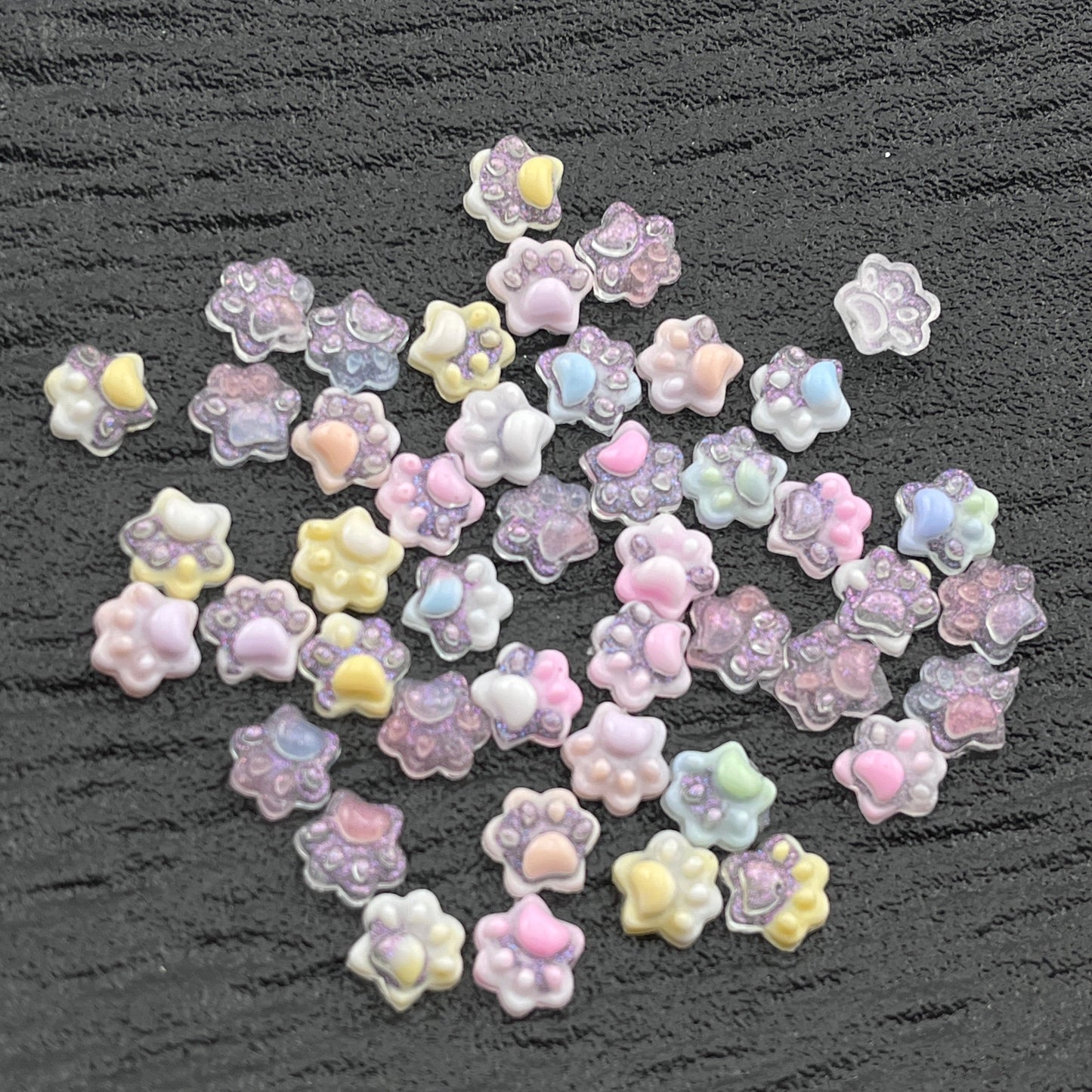 FS2936- 8mm Glowing Cat Paws Nails Charms