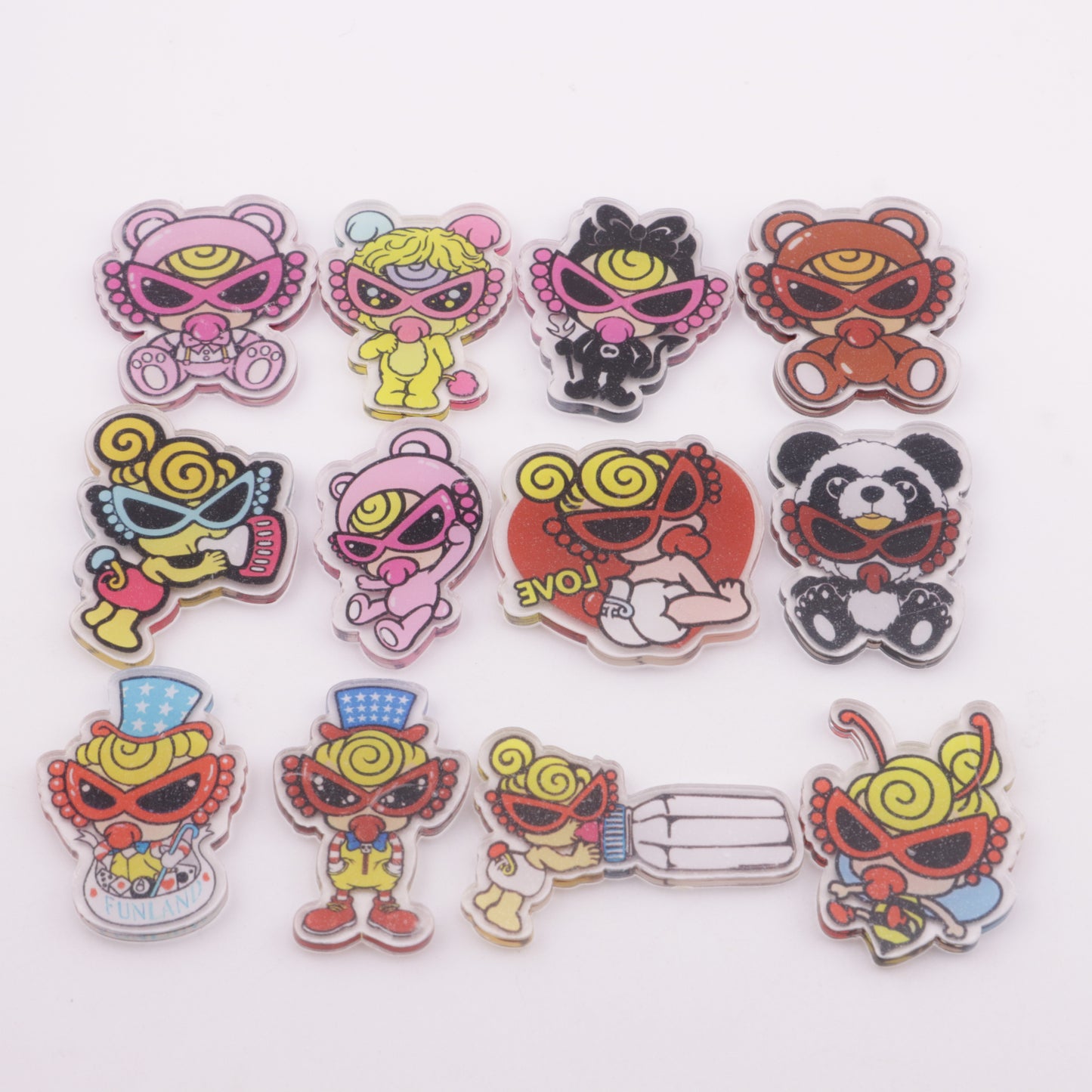 FS5755- Black Sunglass Teethers Acrylic Sheets (Approximately 17 Pcs. The Quantity Varies Due To Size Differences, But It Will Weigh 50 G)