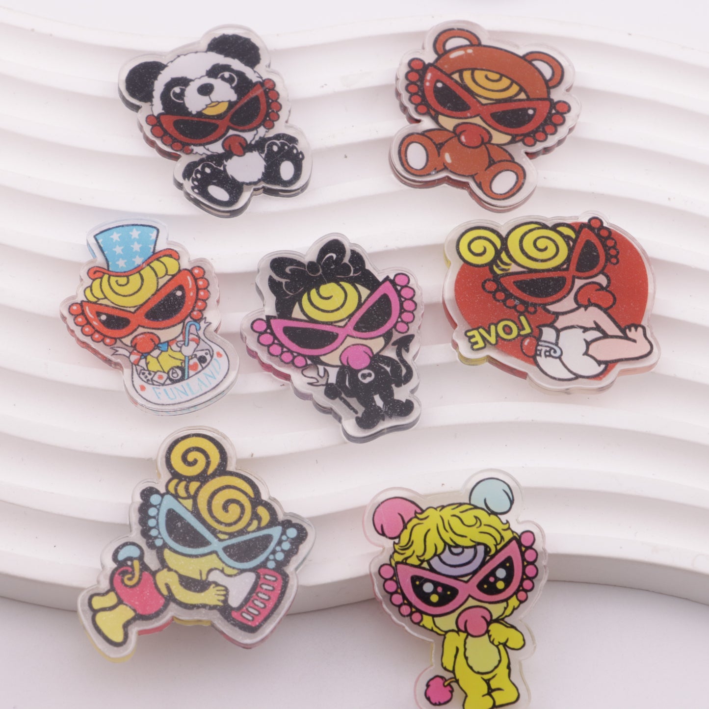 FS5755- Black Sunglass Teethers Acrylic Sheets (Approximately 17 Pcs. The Quantity Varies Due To Size Differences, But It Will Weigh 50 G)