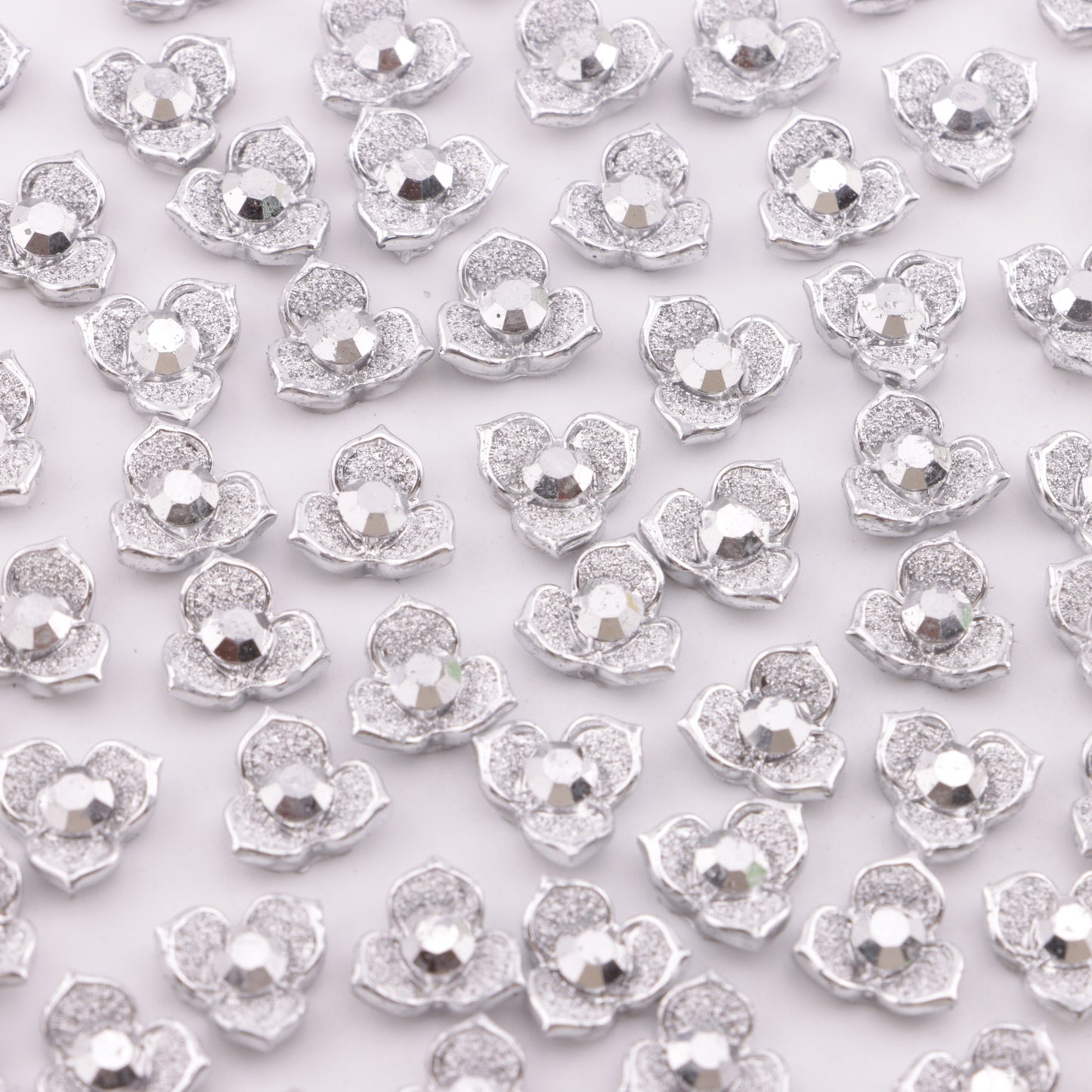 FS5935- 10mm Three-petal Flower Charms Three-petal Flower Patches