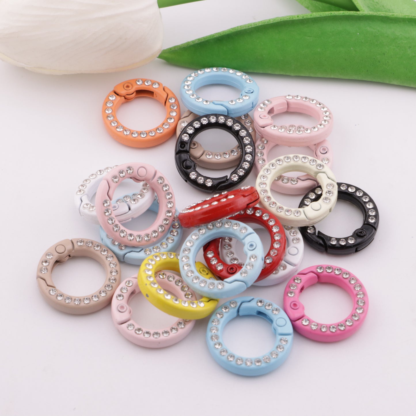 FS5955- 20mm Round Keychain Ring With Diamonds