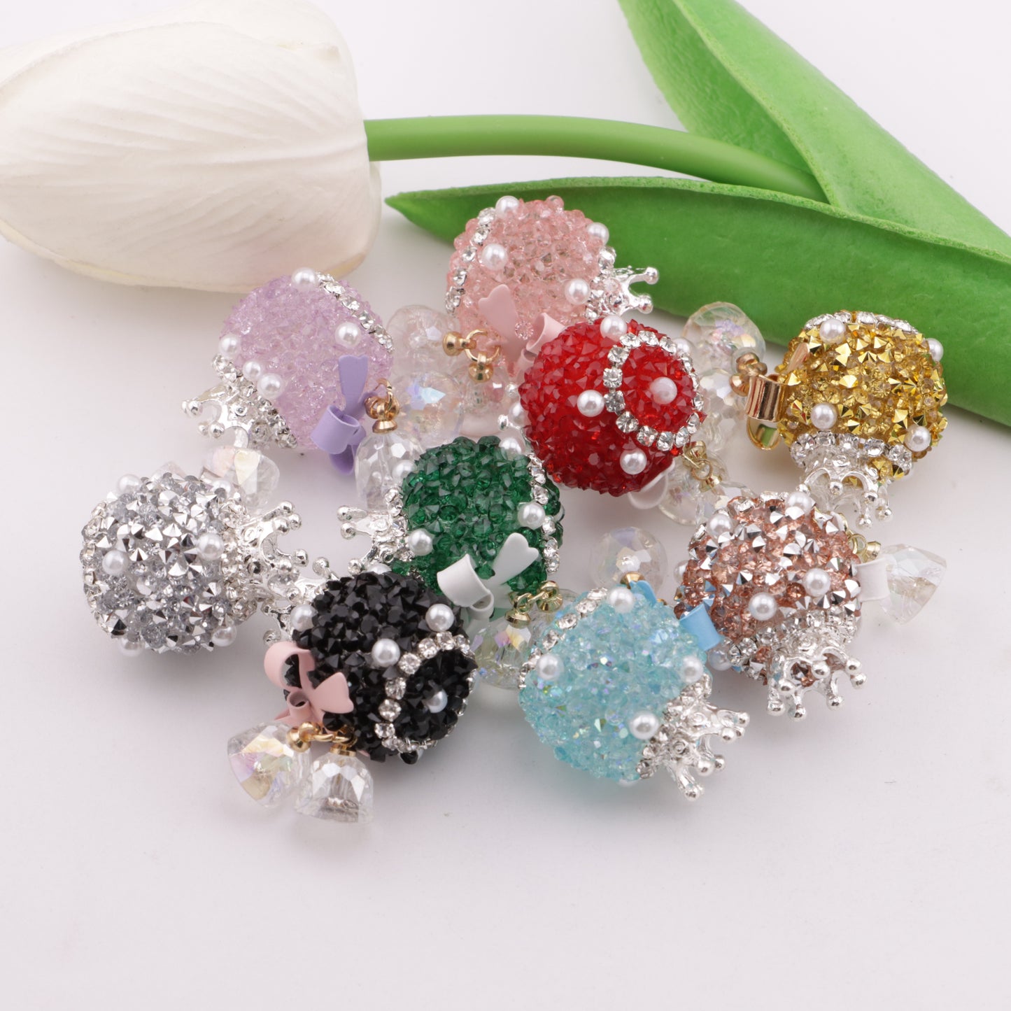 FS5972- About 20mm Bell Crown Sugar Diamond Beads