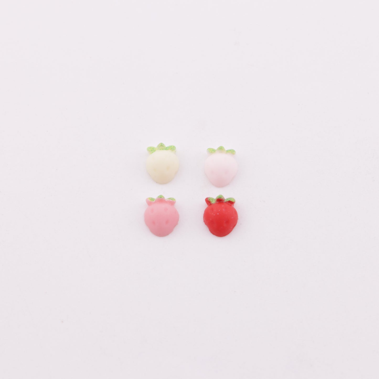 FS5996- 5.5*4.5mm Small Strawberry Charms Small Strawberry Patches