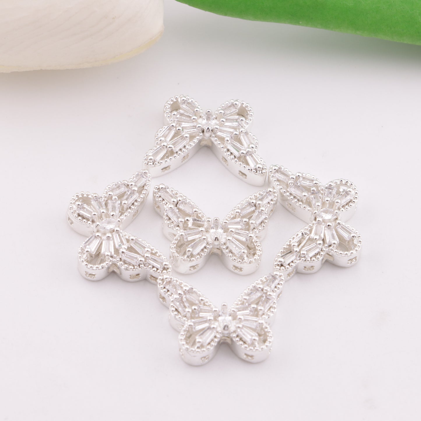 FS4474- 26Mm X 20Mm Butterfly Zircon Four - Way Bead Zircon Diamond