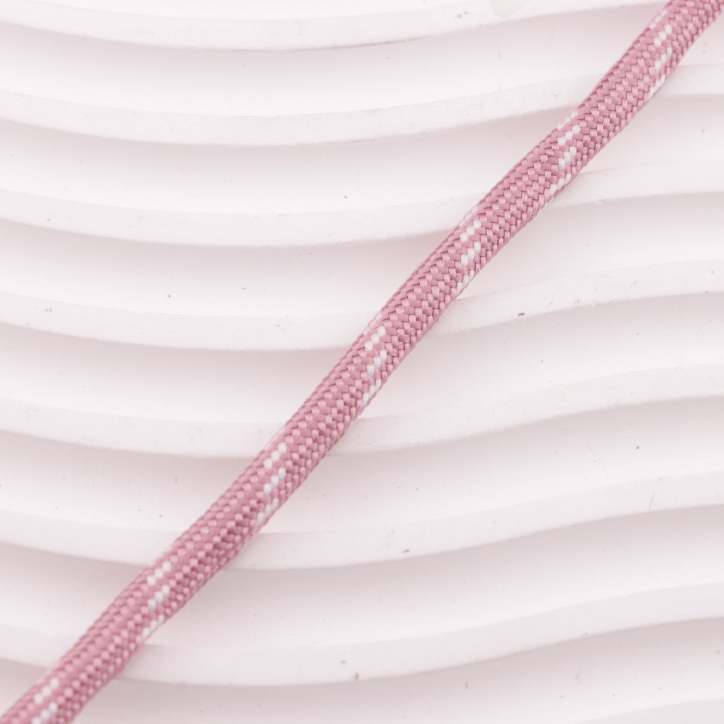 FS5942- 5mm Thick Colorful Dotted Polyester Core-Spun Round Rope, Wear-Resistant Miu Rope