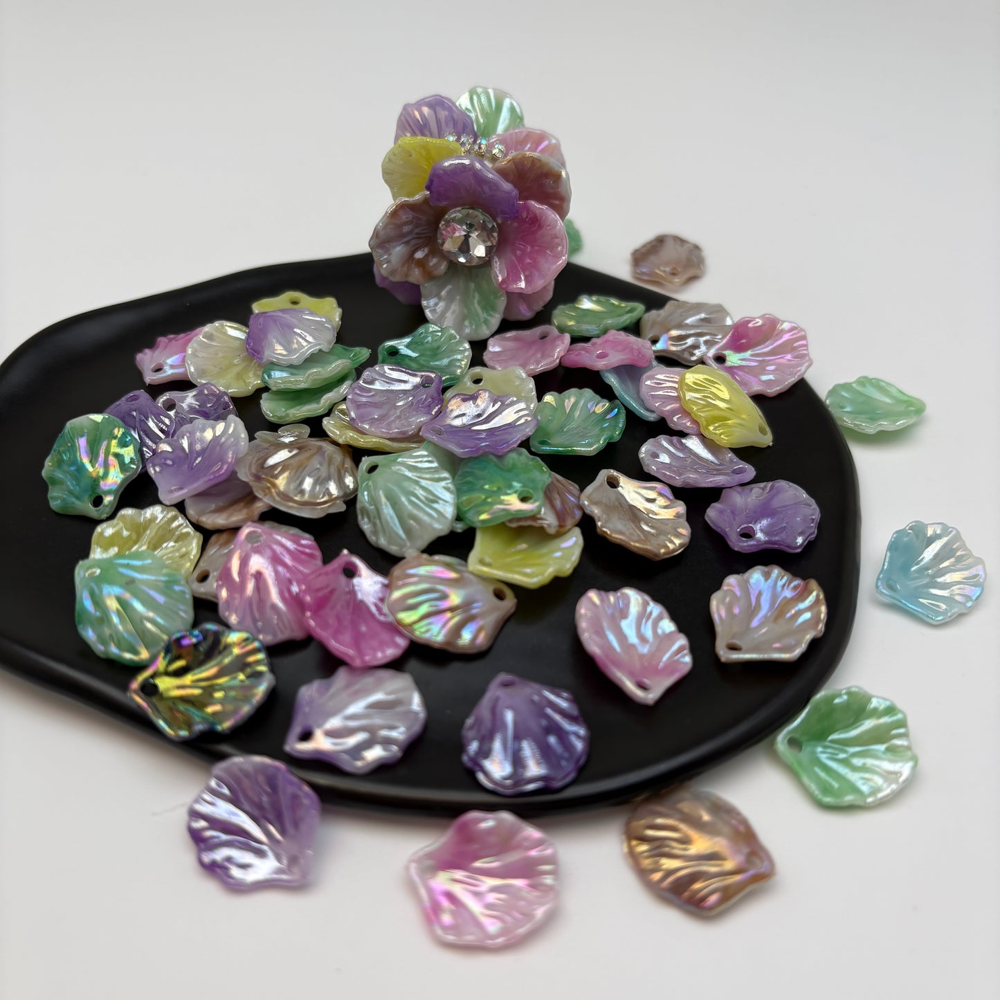 FS5456- 18*15mm Gradient Petals With Hole Colored - Plated Gradient Petals With Hole