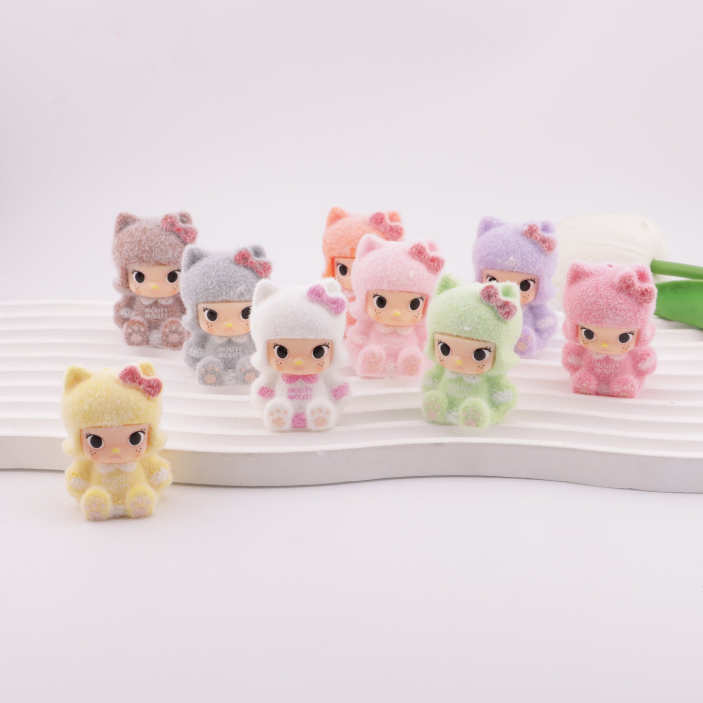 FS6027- Molly Flocked Resin Beads