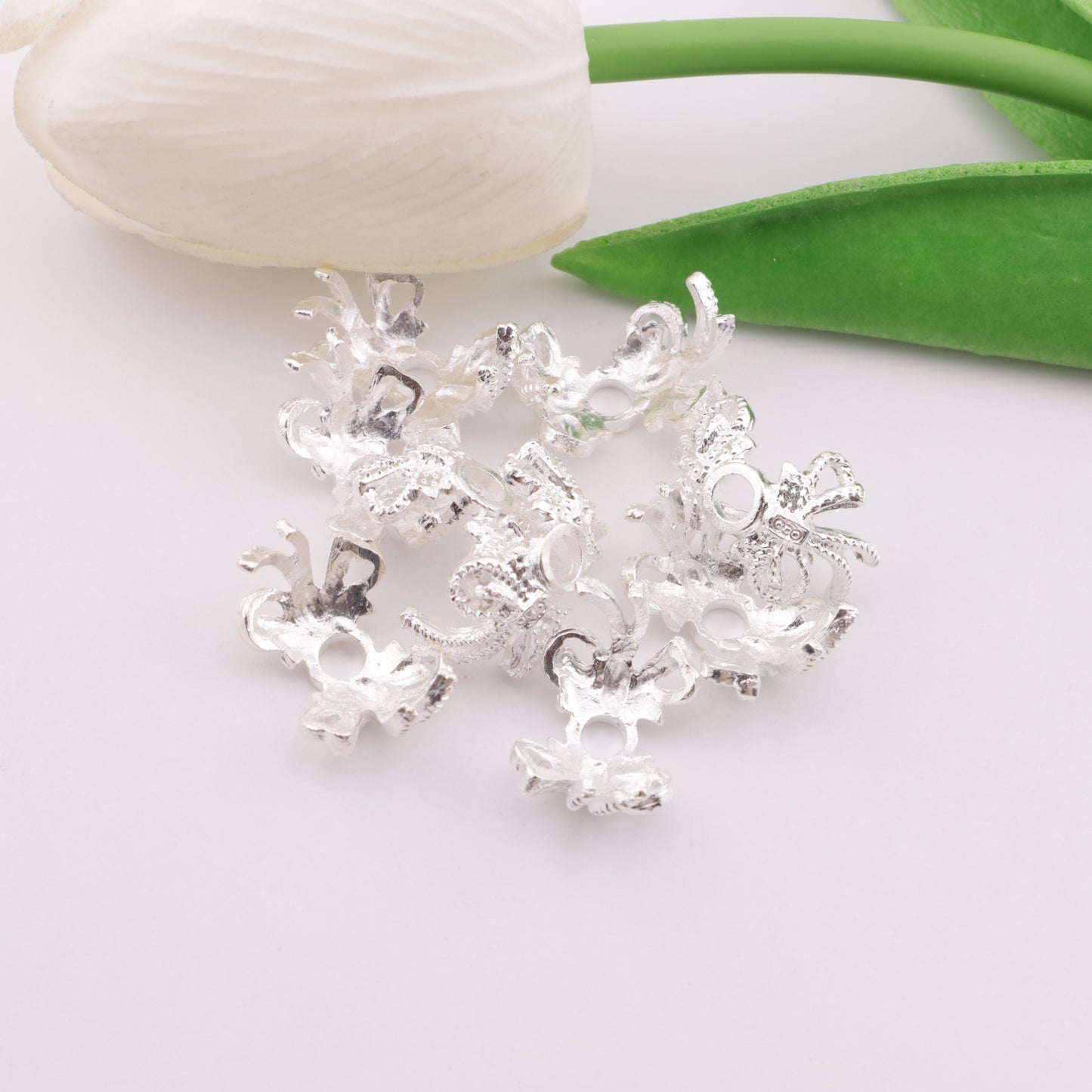 FS6090- Double Bowknot Metal Spacer Beads