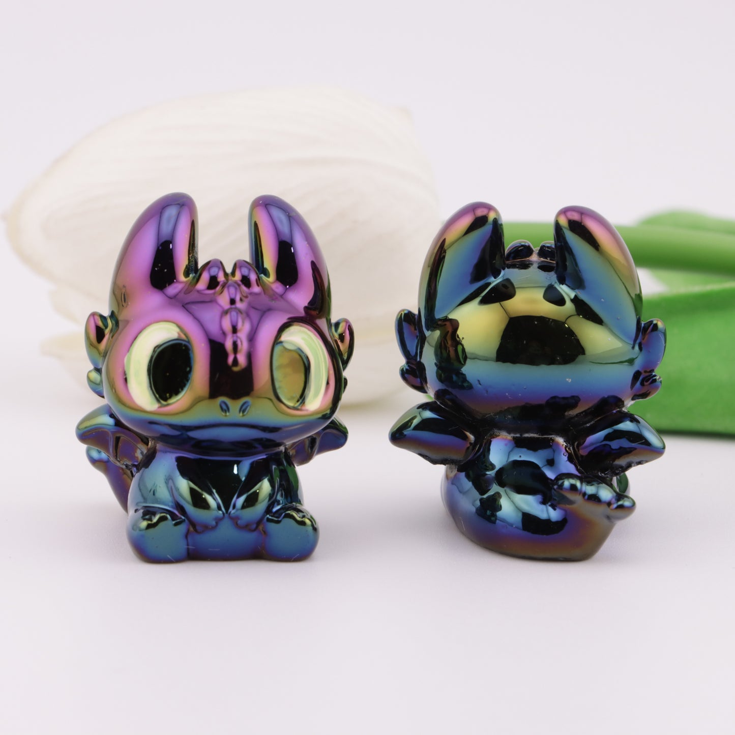 FS6113- Little Flying Dragon Resin Beads