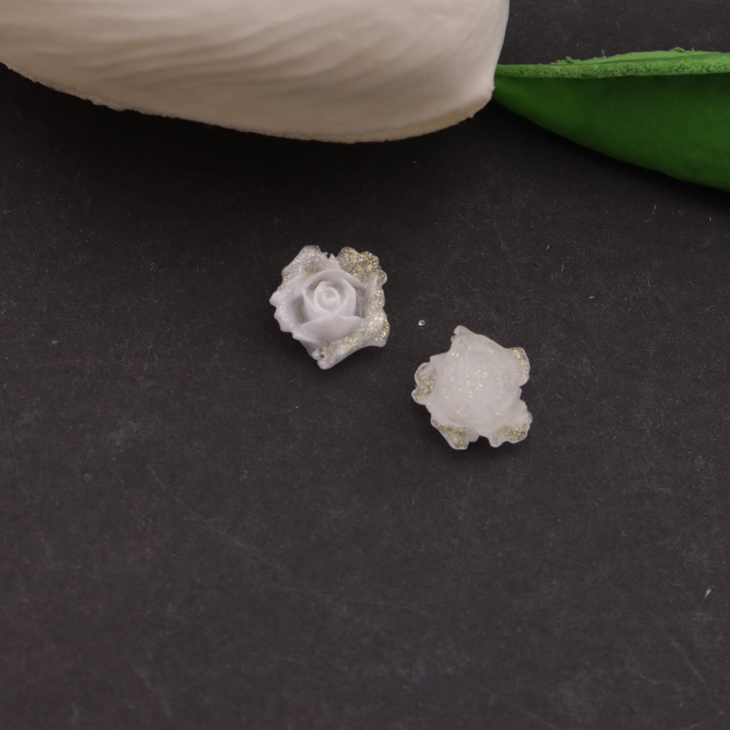 FS6144- 8mm Luminous Soft Flower Charms Night - Glow Soft Flower Patches