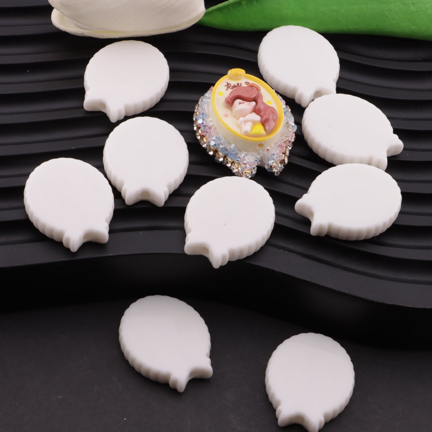 FS6156- 24×30mm Ellipse Bows Based Beads