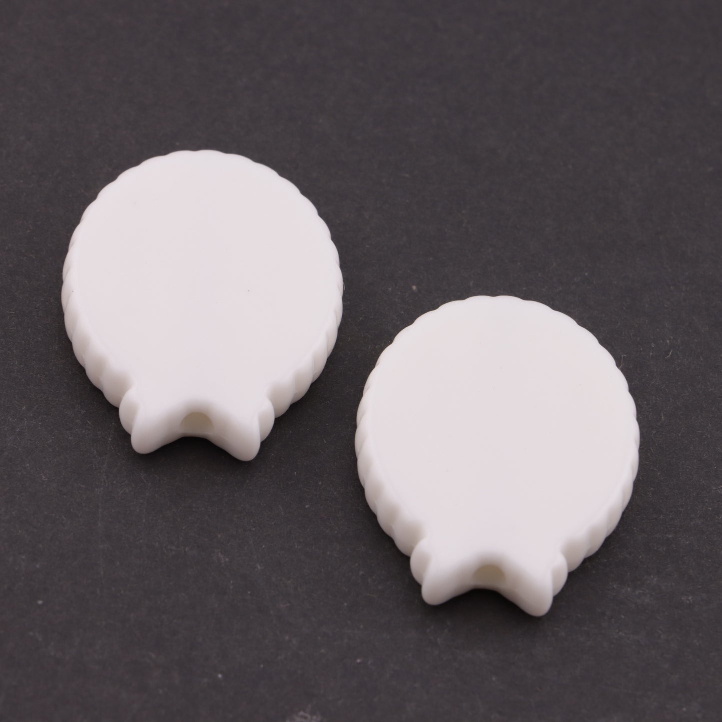 FS6156- 24×30mm Ellipse Bows Based Beads
