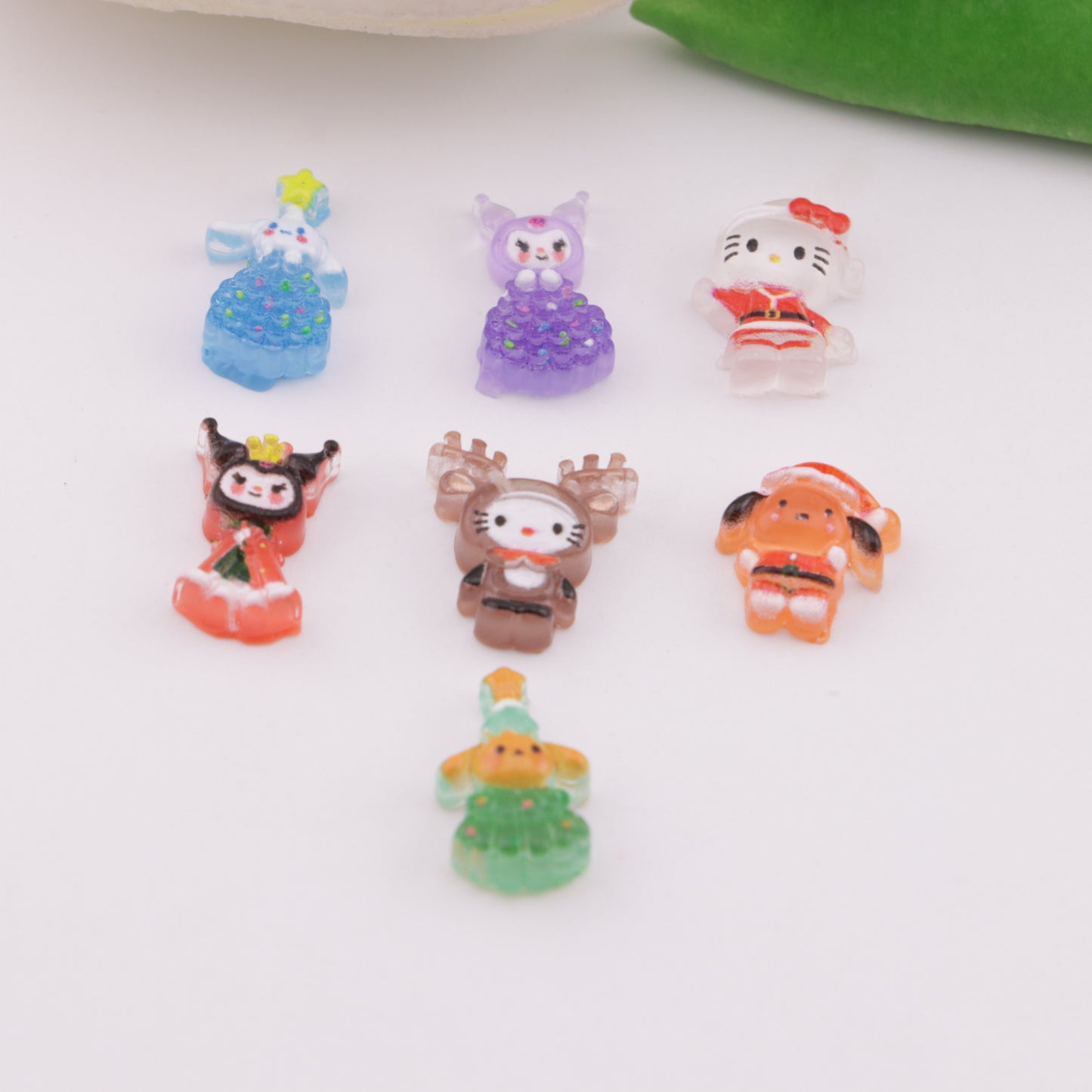 FS6157- Sanrio Christmas Small Charms, Sanrio's Christmas Series Small Patches
