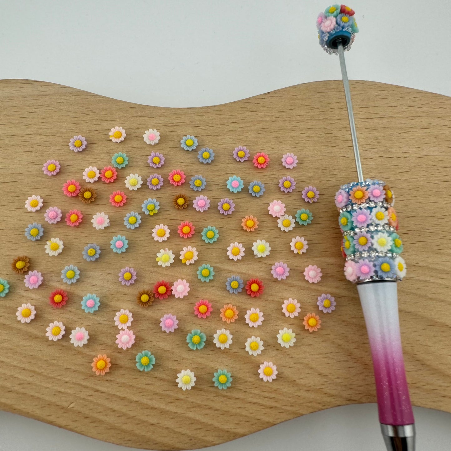 FS1317- 6MM Dasiy Flower Resin Nail Charms For Making Fancy Bead Or Fancy Pen