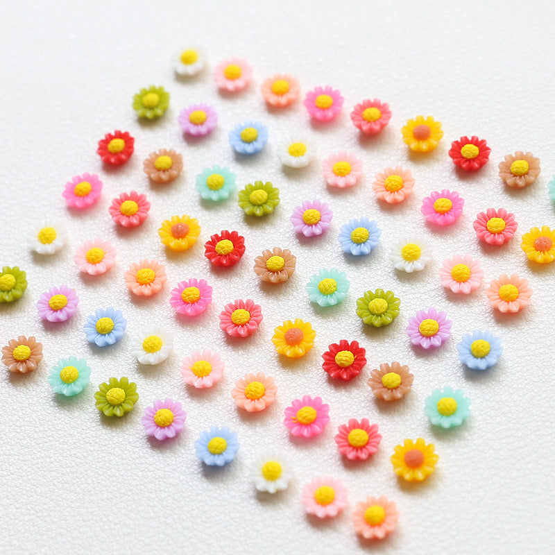 FS1317- 6MM Dasiy Flower Resin Nail Charms For Making Fancy Bead Or Fancy Pen