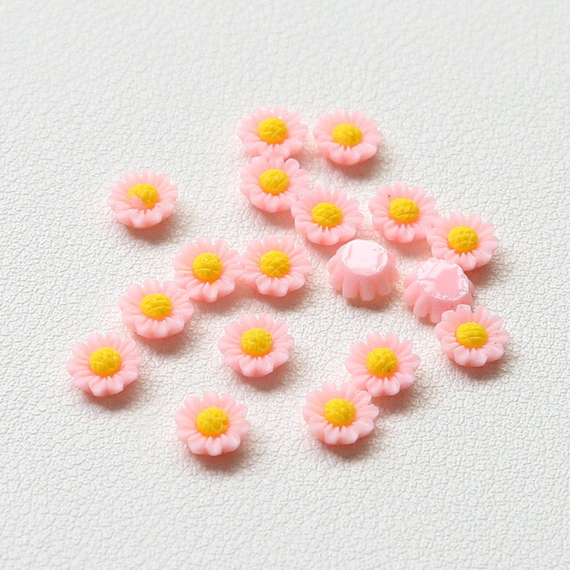 FS1317- 6MM Dasiy Flower Resin Nail Charms For Making Fancy Bead Or Fancy Pen